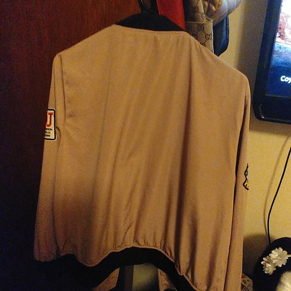 Clothes - Picture 3 of 6